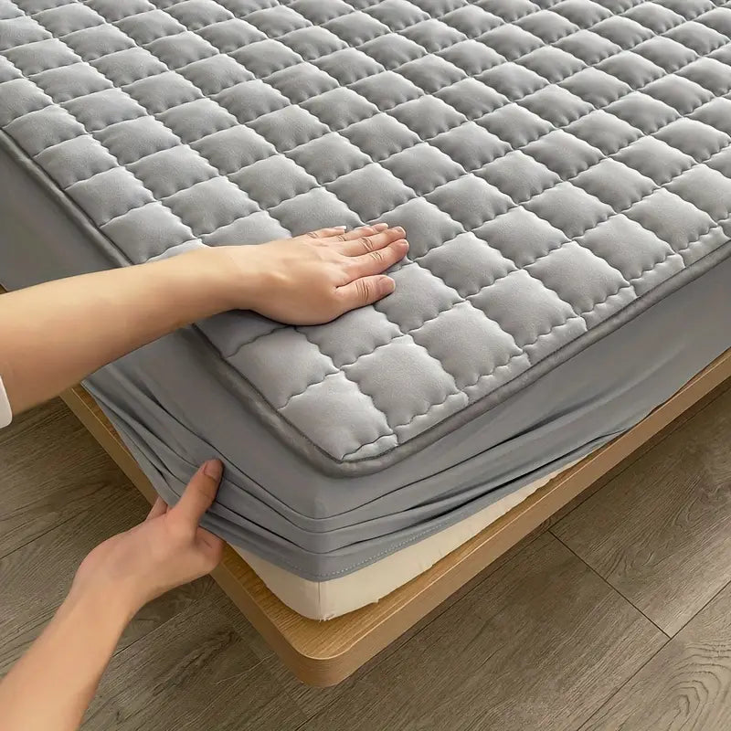 1pc Quilted Waterproof Comfortable Mattress Cover