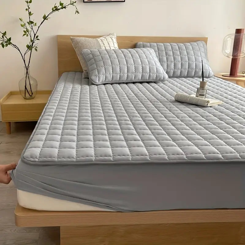 1pc Quilted Waterproof Comfortable Mattress Cover