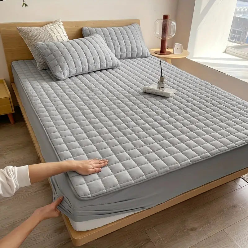 1pc Quilted Waterproof Comfortable Mattress Cover